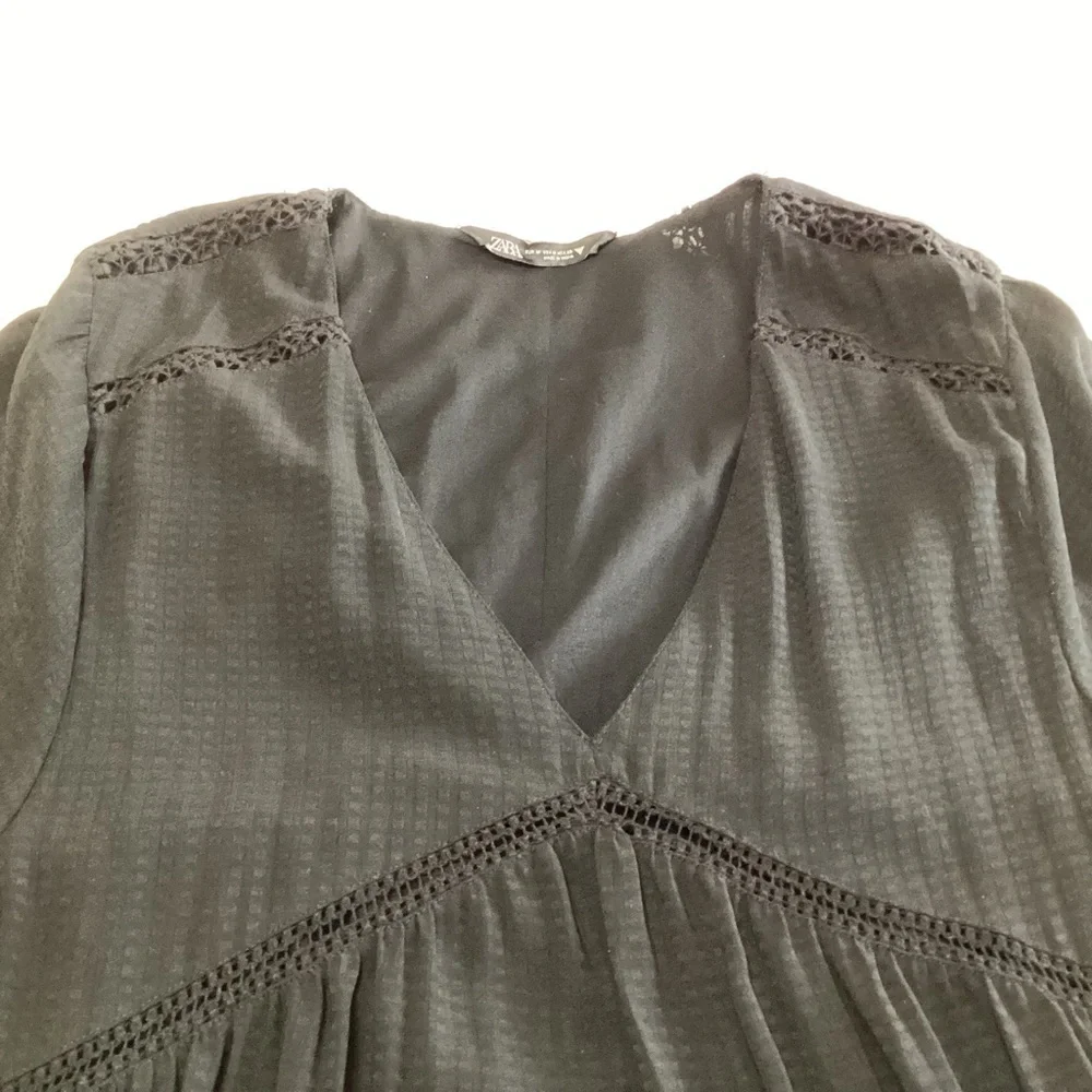 Zara Tiered Maxi Dress Long Sleeve Black M Boho Goth Dark Cottagecore Prairie - Picture 4 of 7
